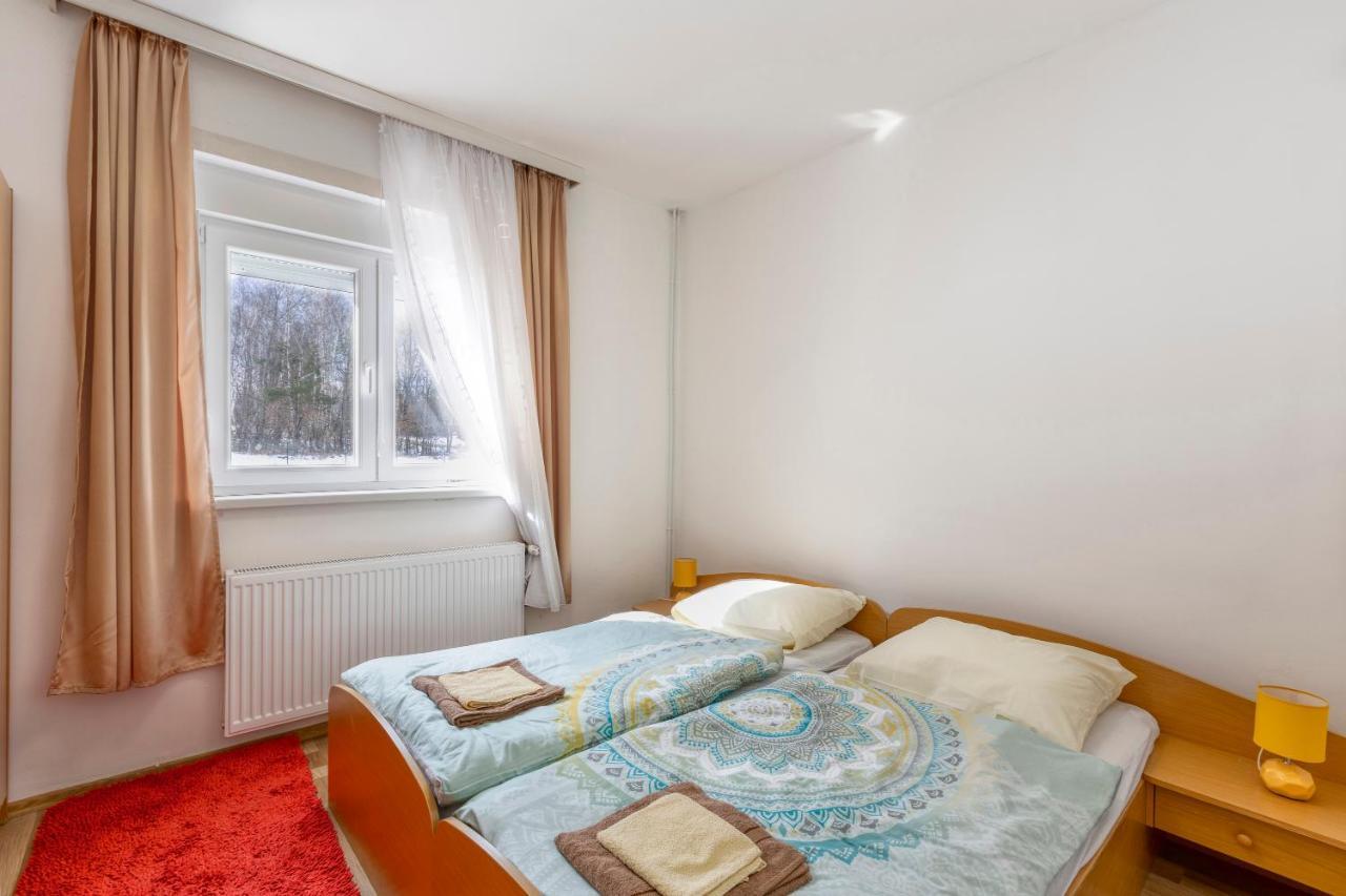 Apartman Vedro Polje Gospić Kültér fotó