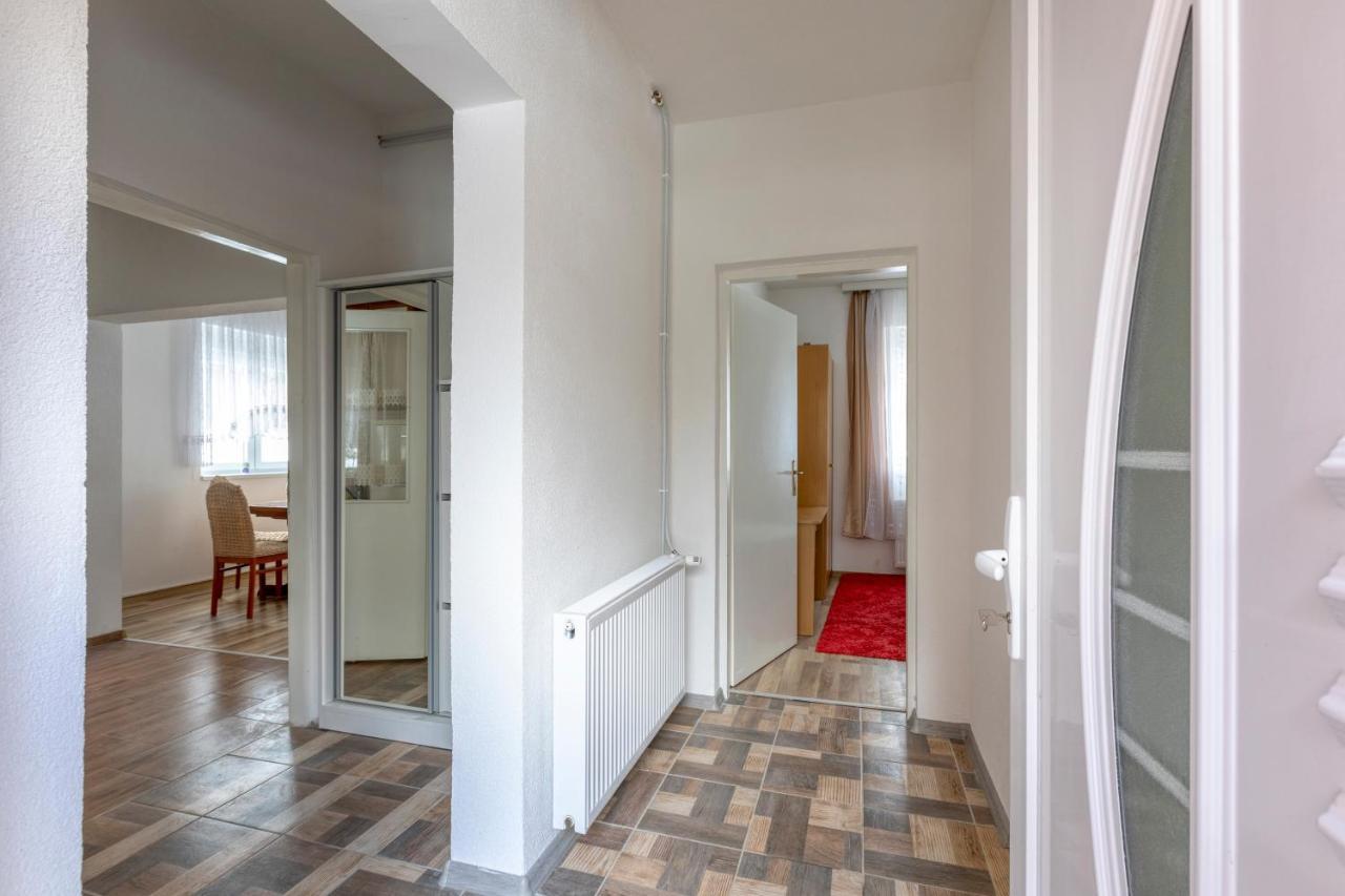 Apartman Vedro Polje Gospić Kültér fotó