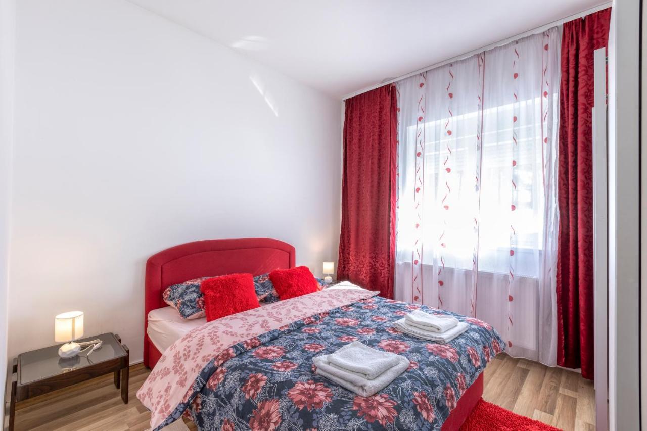 Apartman Vedro Polje Gospić Kültér fotó