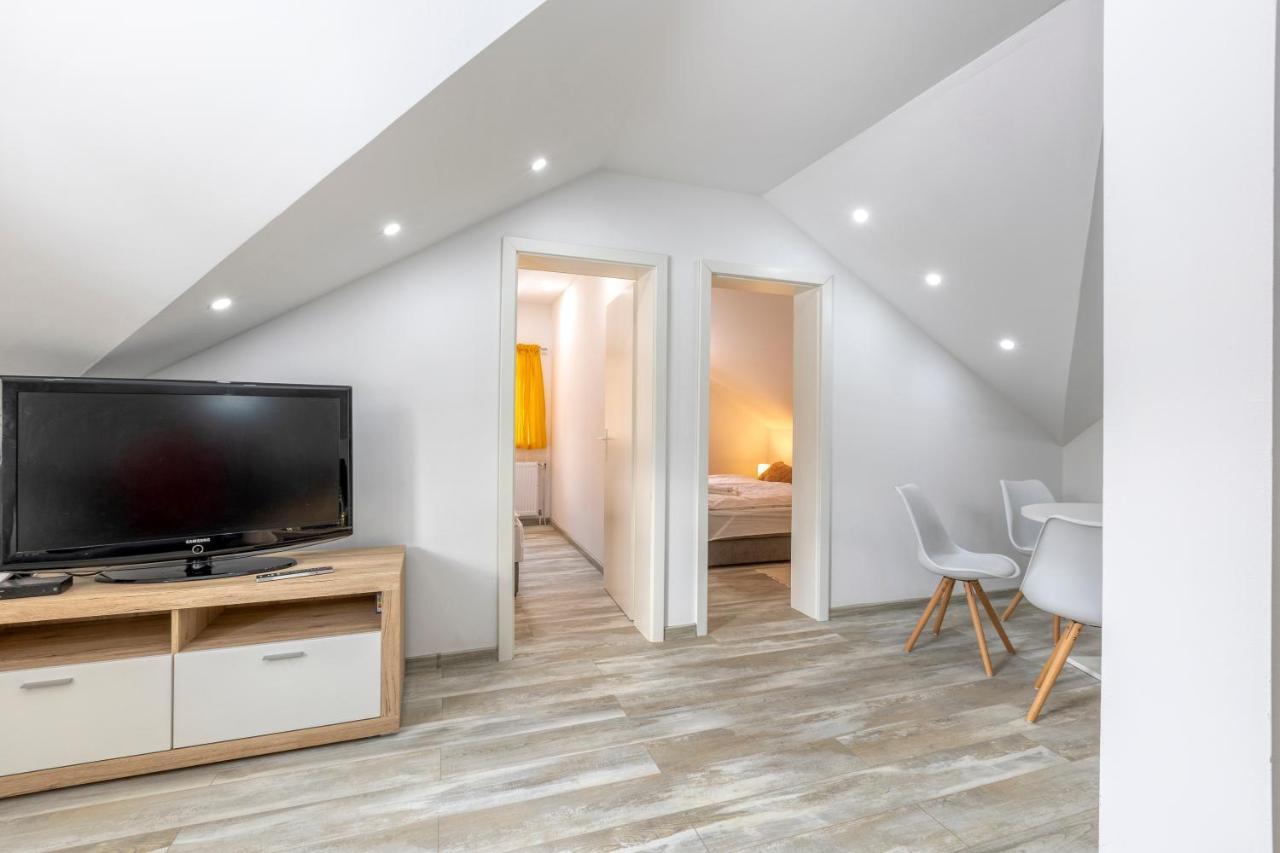 Apartman Vedro Polje Gospić Kültér fotó
